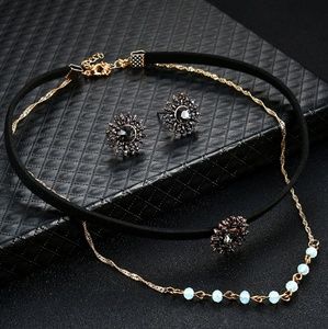 Rhinestone Decorated Layered Choker And Earrings